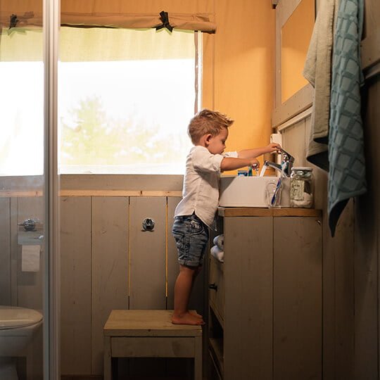 lodge tent groot met sanitair