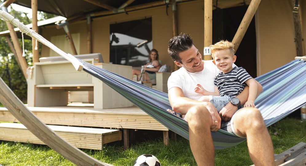 Lodgetent met sanitair